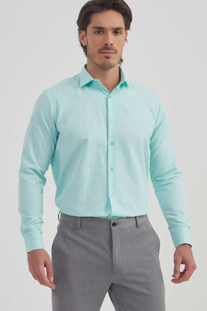 Chemise unie coupe droite effet satiné